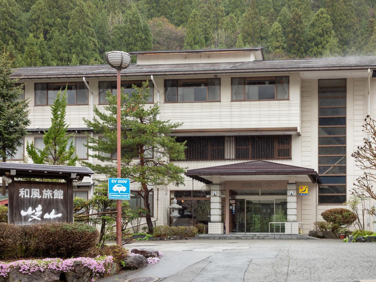 Ryokan Gizan Hotel Takayama  Exterior photo